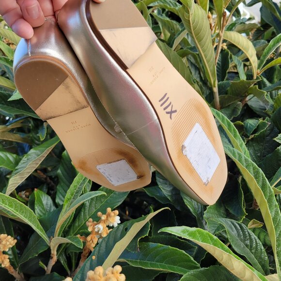 Marc Fisher LTD Garissa Mary Jane flats in a gold metallic finish size 7 - Picture 7 of 7